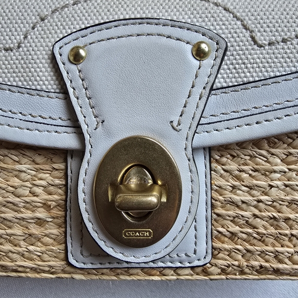 Coach Raffia Summertime White / Gold Leather Turn Buckle Wristlet Clutch - Picture 3 of 14
